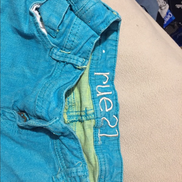 Jeans - Picture 2 of 3